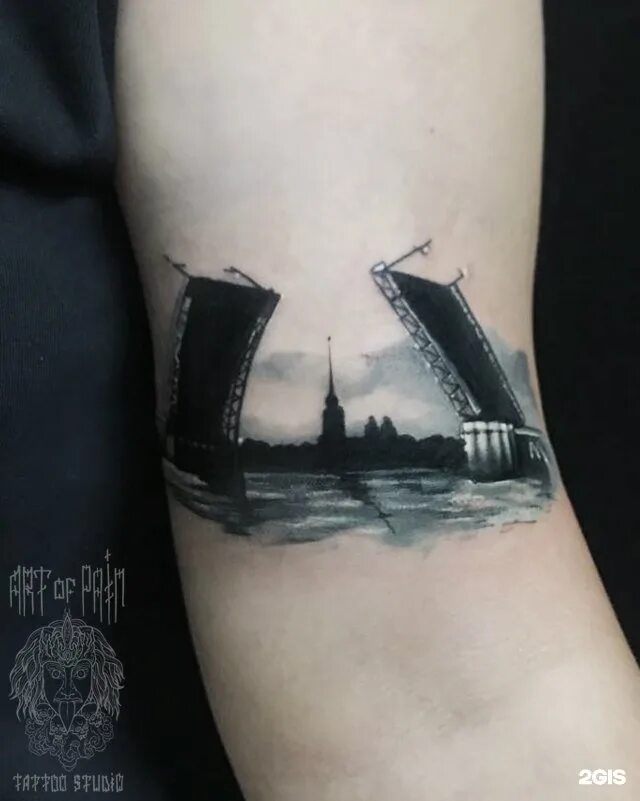 Tattoo спб. Тату Питер. Тату с изображением города. Разводной мост тату. Тату мосты Питера.