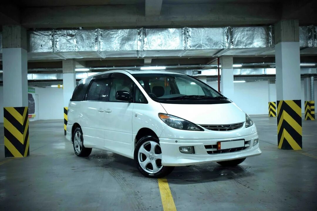 Тойота эстима 2001 год. Тойота Эстима 2001. Toyota Estima белый 2001. Тойота Эстима 2001 белый.