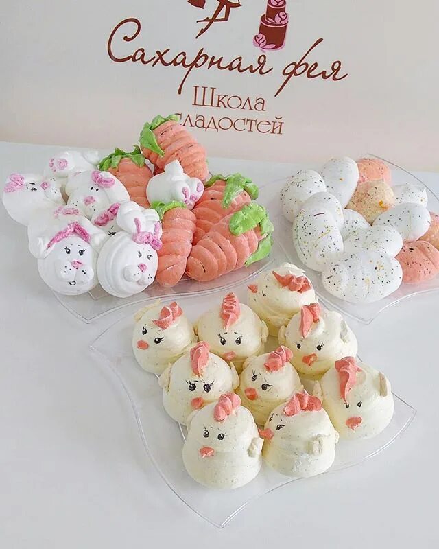 Цыплята из зефира. Зефир цыплята. подарки из цыплят зефира. зефирные цыплята на пасху.