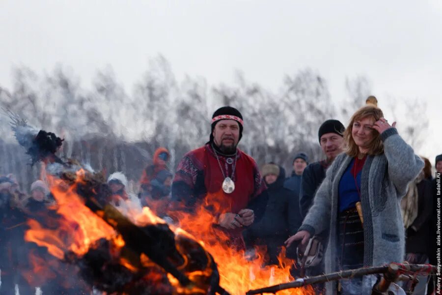 Комоедица в 2024 году какого. Комоедица. Масленица Комоедица. Комоедица хоровод. Славянский праздник Комоедица.