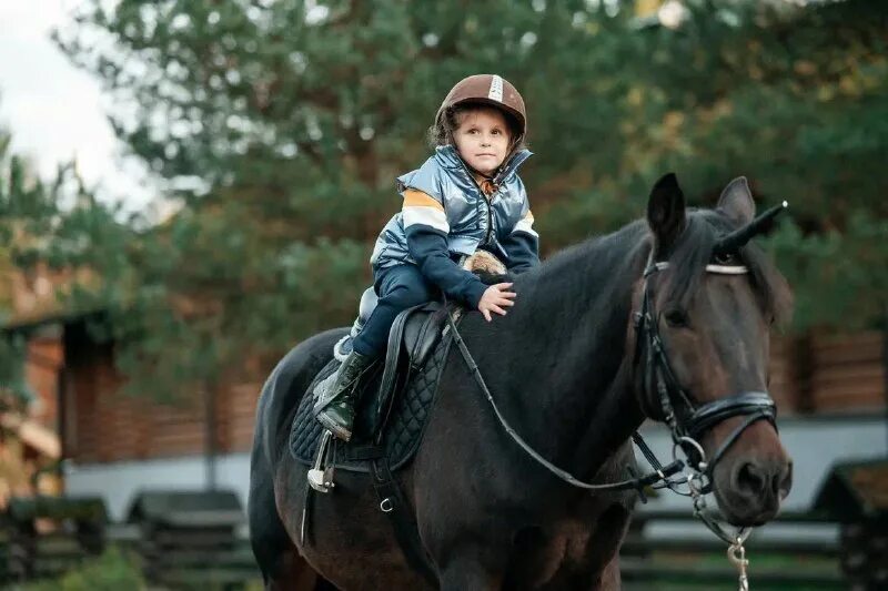 Девушки в походе. Пешие прогулки по парку. Прогулка по парку. Андрей егоров иваново фотограф работы. Полчаса прогулки.