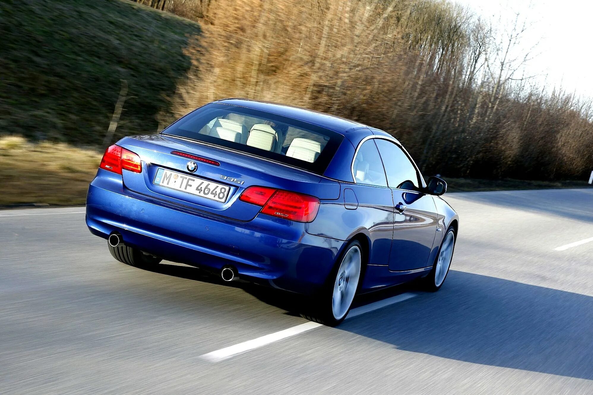 Бмв 3 л бензин. Bmw 3 2010. bmw 3 series 2010. bmw serie 3 2010. бмв 3 2 дверная.
