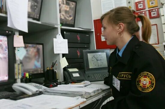 Образец трудового договора с охранник сутки через двое. Работа охрана для женщин сутки. Работа охрана для женщин сутки. Нпк солдис дзержинск. Примем на работу охрану.