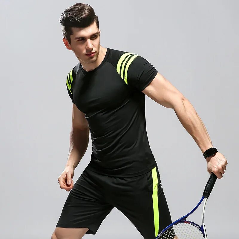 Мужской бадминтон. Форма для большого тенниса мужская. Одежда теннисиста мужская. Костюм для большого тенниса мужской. Большой теннис одежда для мужчин.