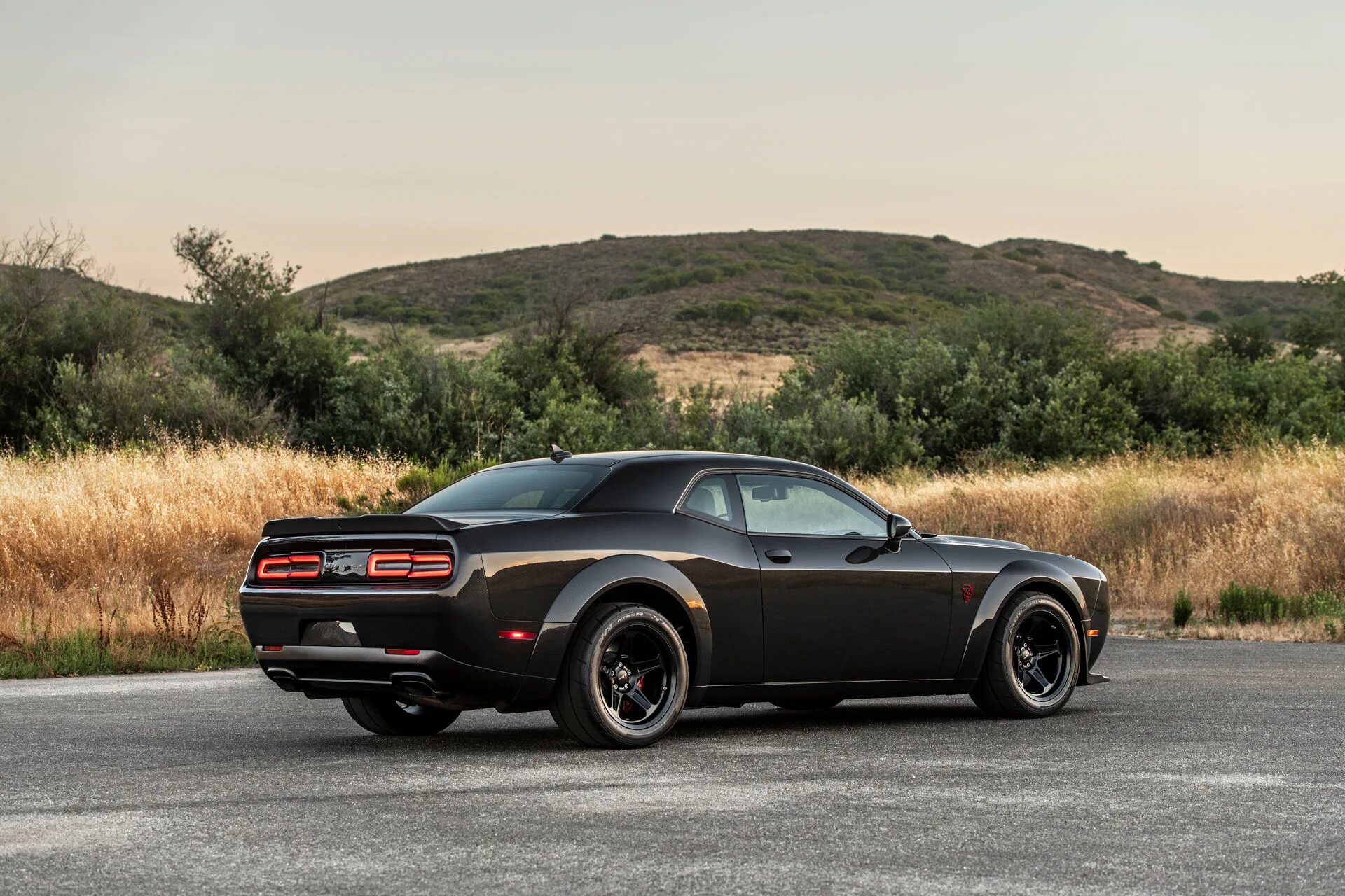 Dodge srt 170. Dodge Challenger 2018. Dodge Challenger СРТ. Додж Челленджер демон 2021. Додж СРТ демон.