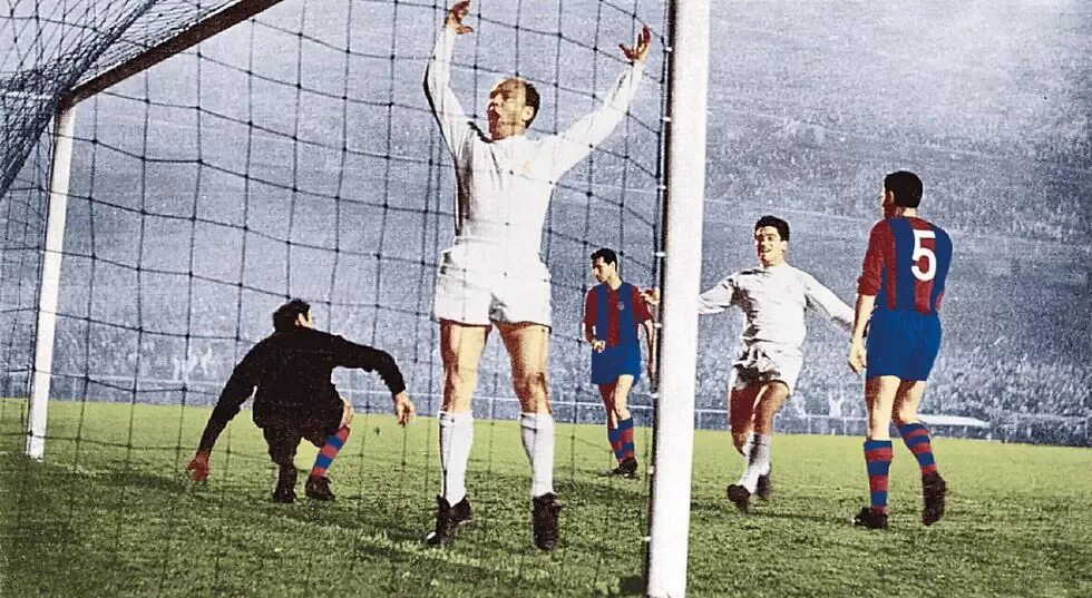 Реал айнтрахт 1960 год. Альфредо ди стефано барселона. ди стефано реал мадрид. реал мадрид 1960. ди стефано футболист.