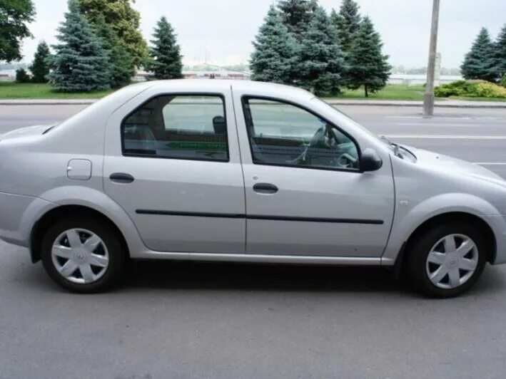 Купить б/у Renault Logan I Рестайлинг 1.4 MT (75 л.с.) бензин механика в Екатери