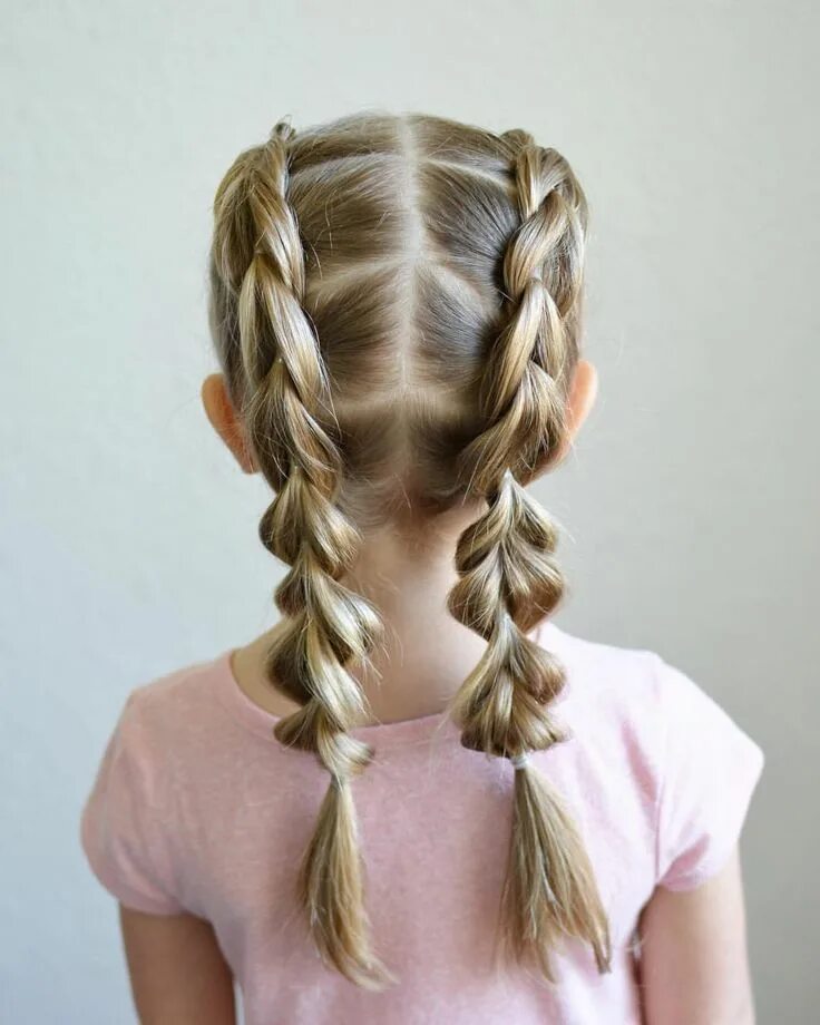 Прическа в школу 12 лет. Красивые причёски для девочек. Девочка с косичками. Модные косички для девочек. Детские прически с косичками.