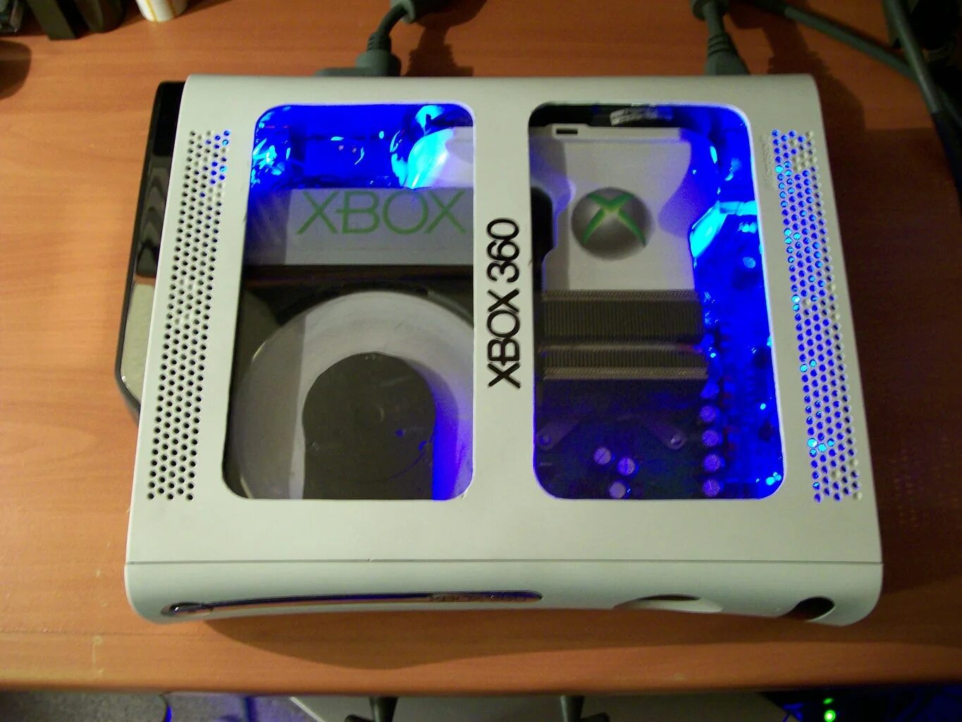 Коробка fat. Xbox 360 fat разъемы. Xbox 360 fat задняя панель. Xbox 360 fat коробка. Xbox 360 fat Black.