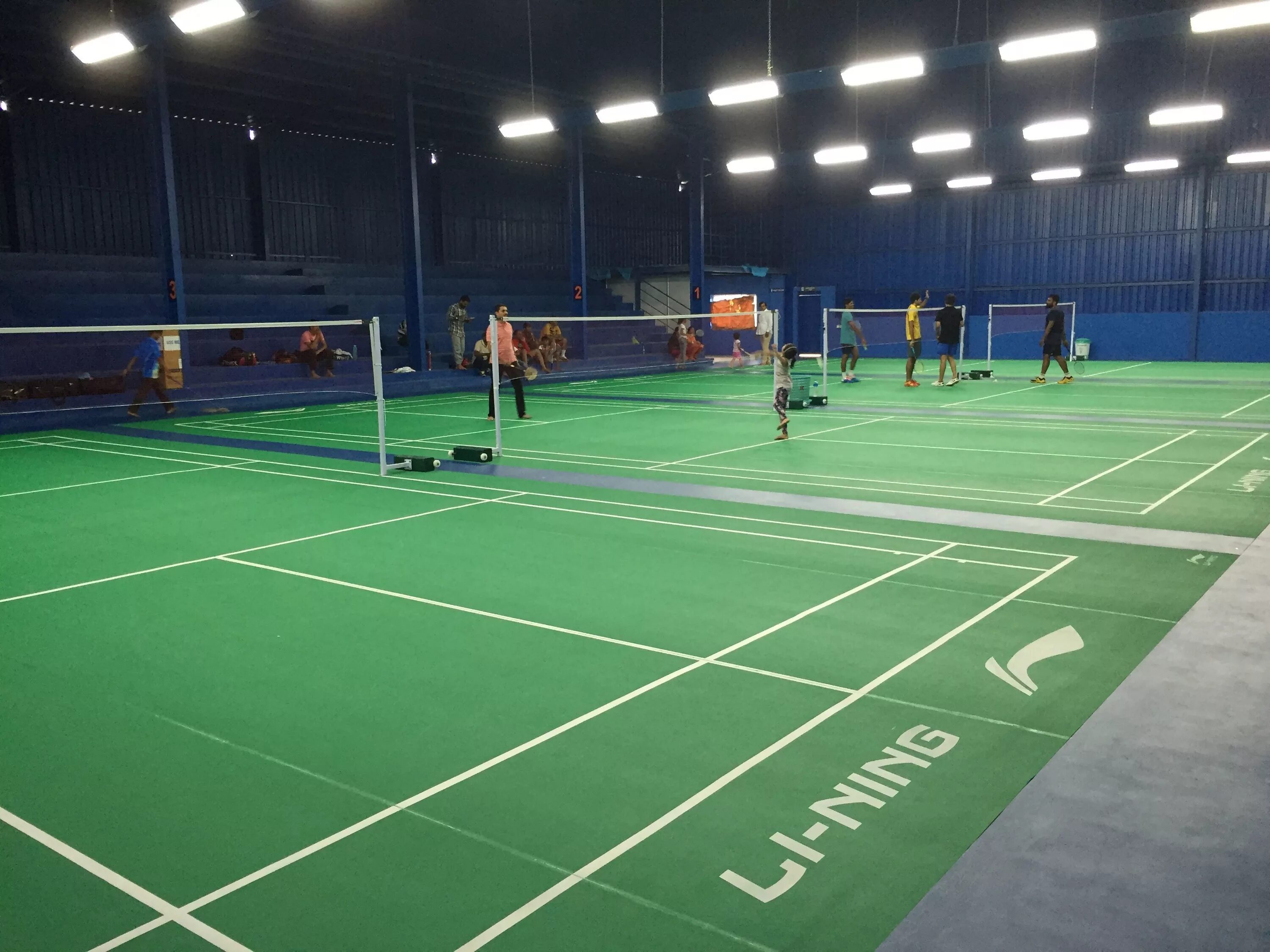 Badminton maydoni. БАД корт. Поле для бадминтона. Корт для бадминтона