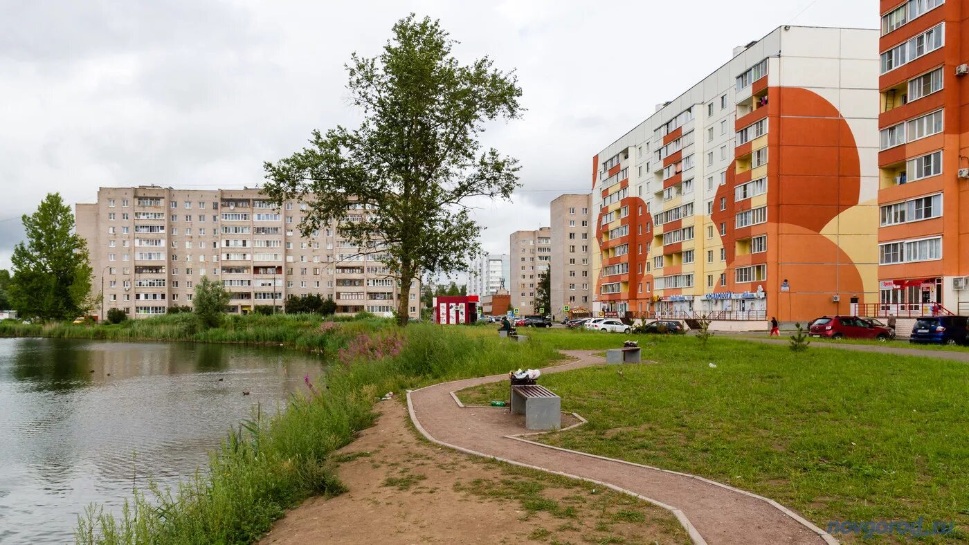 Городская среда великий новгород. Парк Луговой Великий Новгород. Великий Новгород парк Луговой парк Луговой. Микрорайон Луговой Великий Новгород. Парка Лугового Великий Новгород.