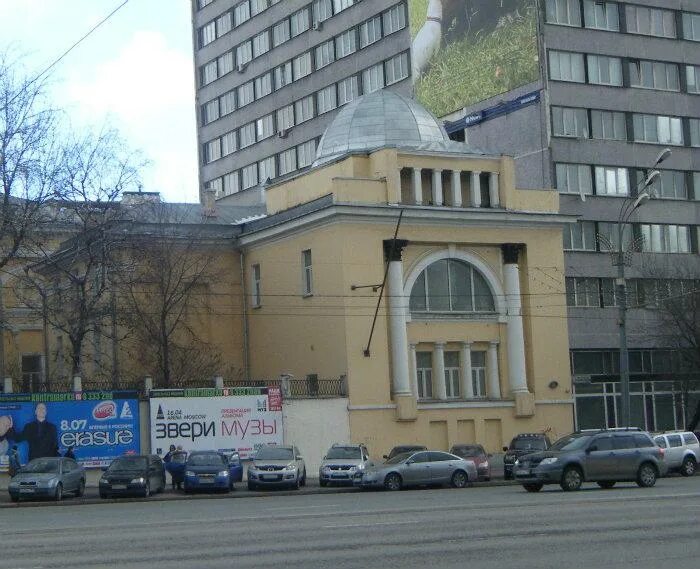 Спасская 3 фото. Спасские казармы в Москве. Садово Спасская 3к2. Садовая-Спасская 1/2 корпус. Садовая Спасская 3 корпус 1.