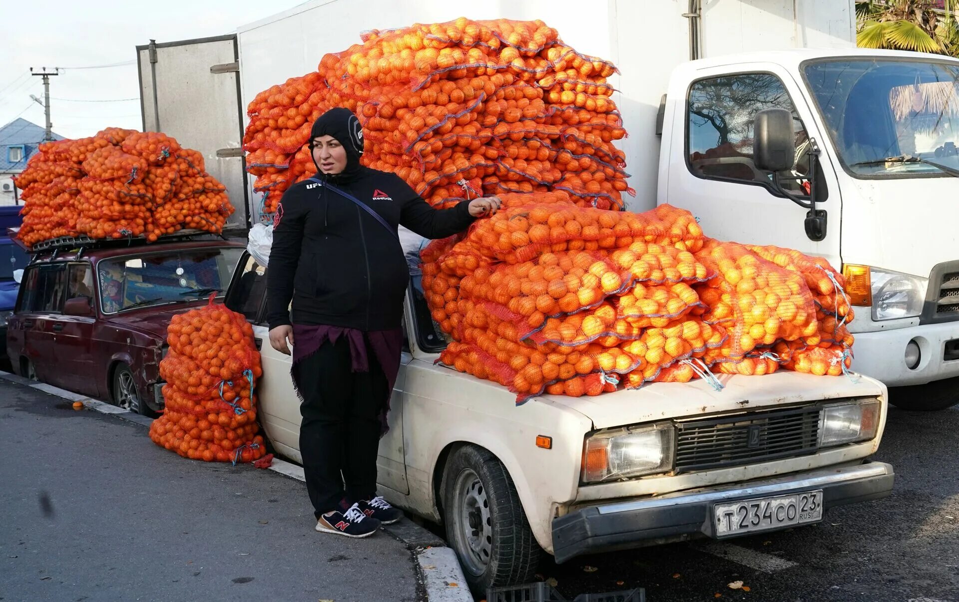 Мандарины автобус