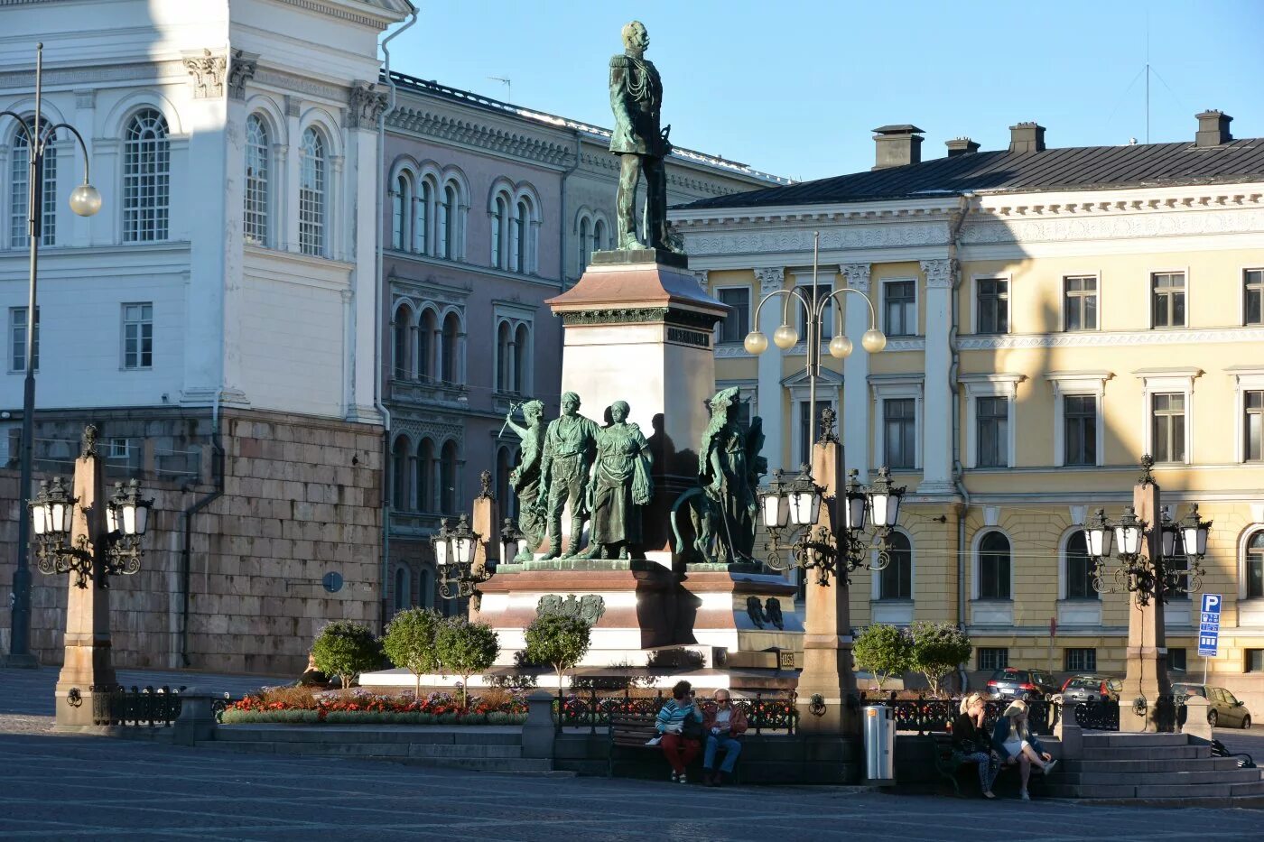 Памятник в хельсинки