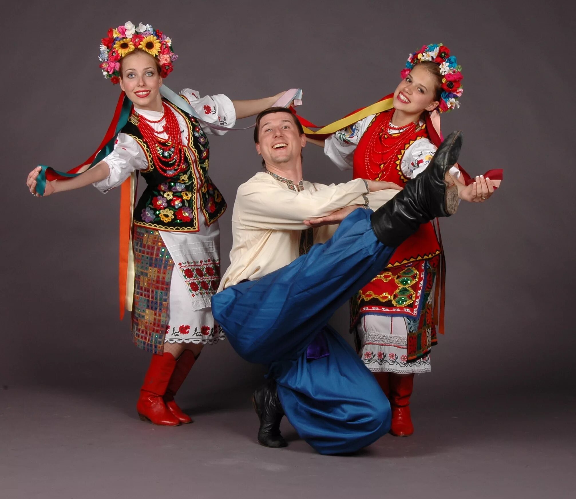 Танок. Народные танцы. Русские народные пляски. Русскин наооднве танцы. Традиционные танцы.
