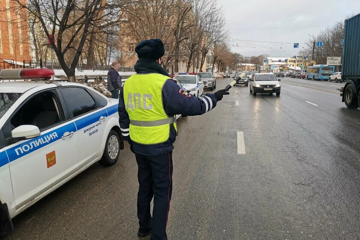 нарушила правила дорожного движения