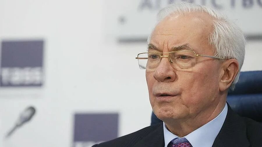 Азаров николай янович фото. Азаров фото украина. Николай азаров премьер-министр украины. Азаров николай янович. Экс премьер азаров.
