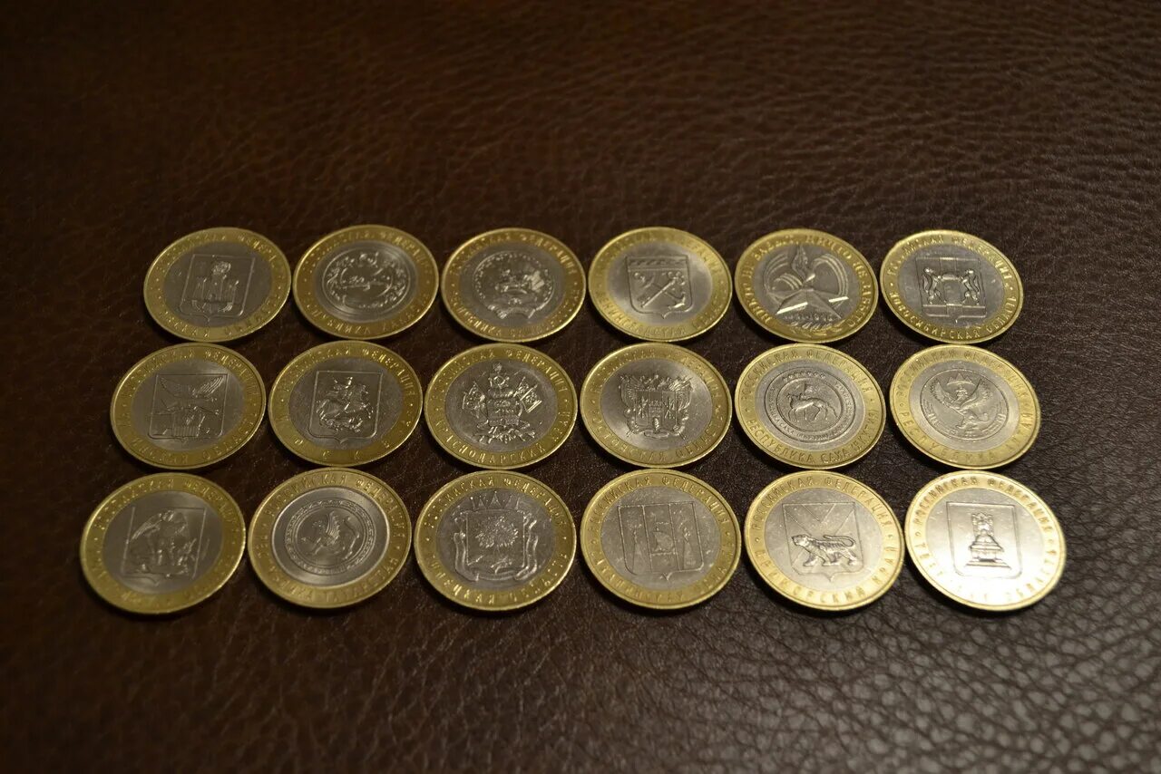 Биметаллические 10 рублевые монеты. Монеты 10 рублей Биметалл. Монеты ГВС И Биметалл. 10 Рублей ГВС И Биметалл.