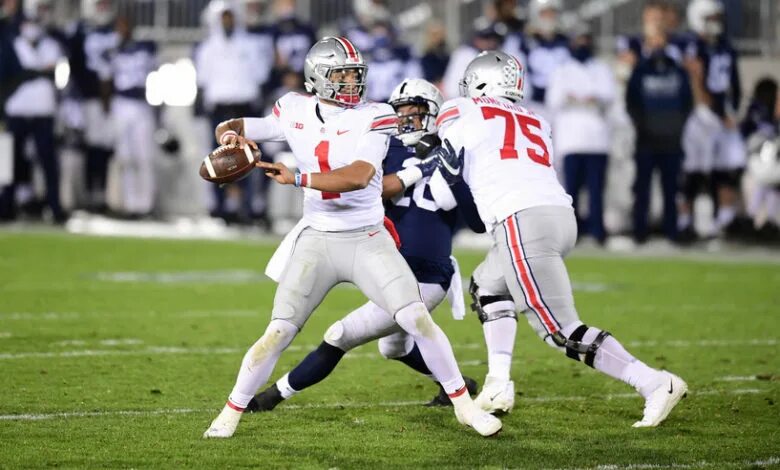 Футбольный понедельник. Tom plays football on saturday. Sport news. Sports news буквами. Tom playing football on saturday.