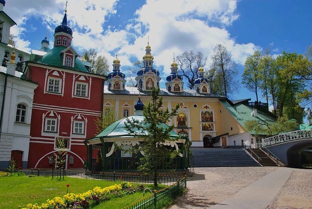 Псков Псково-Печерский монастырь. Печоры Псково Печерский монастырь. Монастырь Свято Успенский Псково Печерский монастырь. Свято Печерский монастырь Псков.