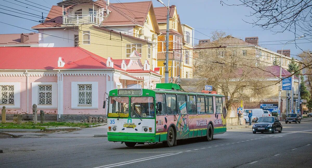 Троллейбус черкесск. Черкесск троллейбус. Черкесский троллейбус.