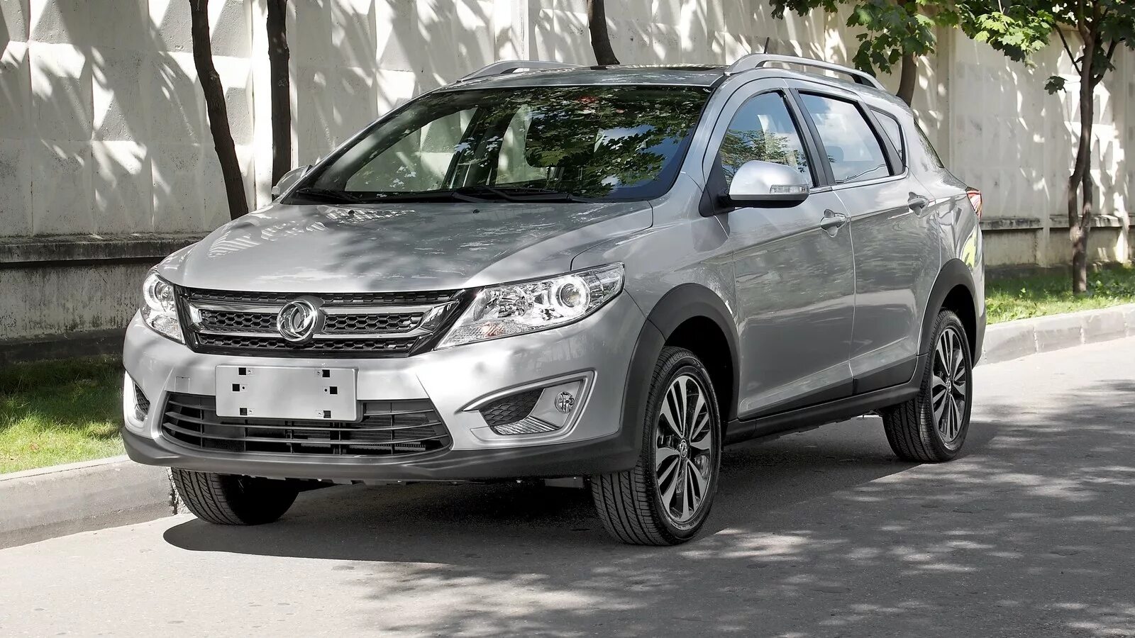 Донг фенг dfm сайт. Dongfeng ax3. донг фенг 1120. донг фенг к33-561. dongfeng series 3.