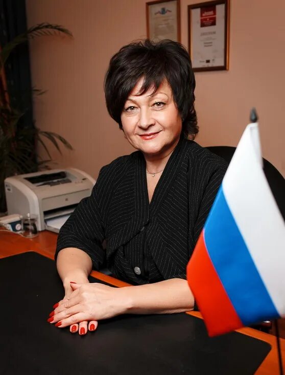 Глава гатчинского района нещадим. Нещадим людмила николаевна гатчина. Людмила нещадим глава администрации гатчинского района. Глава гатчинская. Администрация гатчины и гатчинского района.