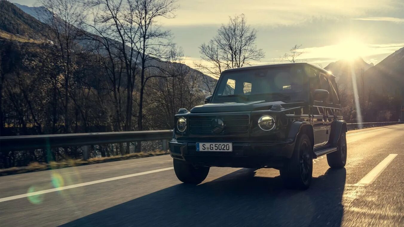 Мерседес гелендваген брабус. Mercedes g63 amg black. Мерседес гелендваген черный амг. Экране гелик. Mercedes-benz g 5.