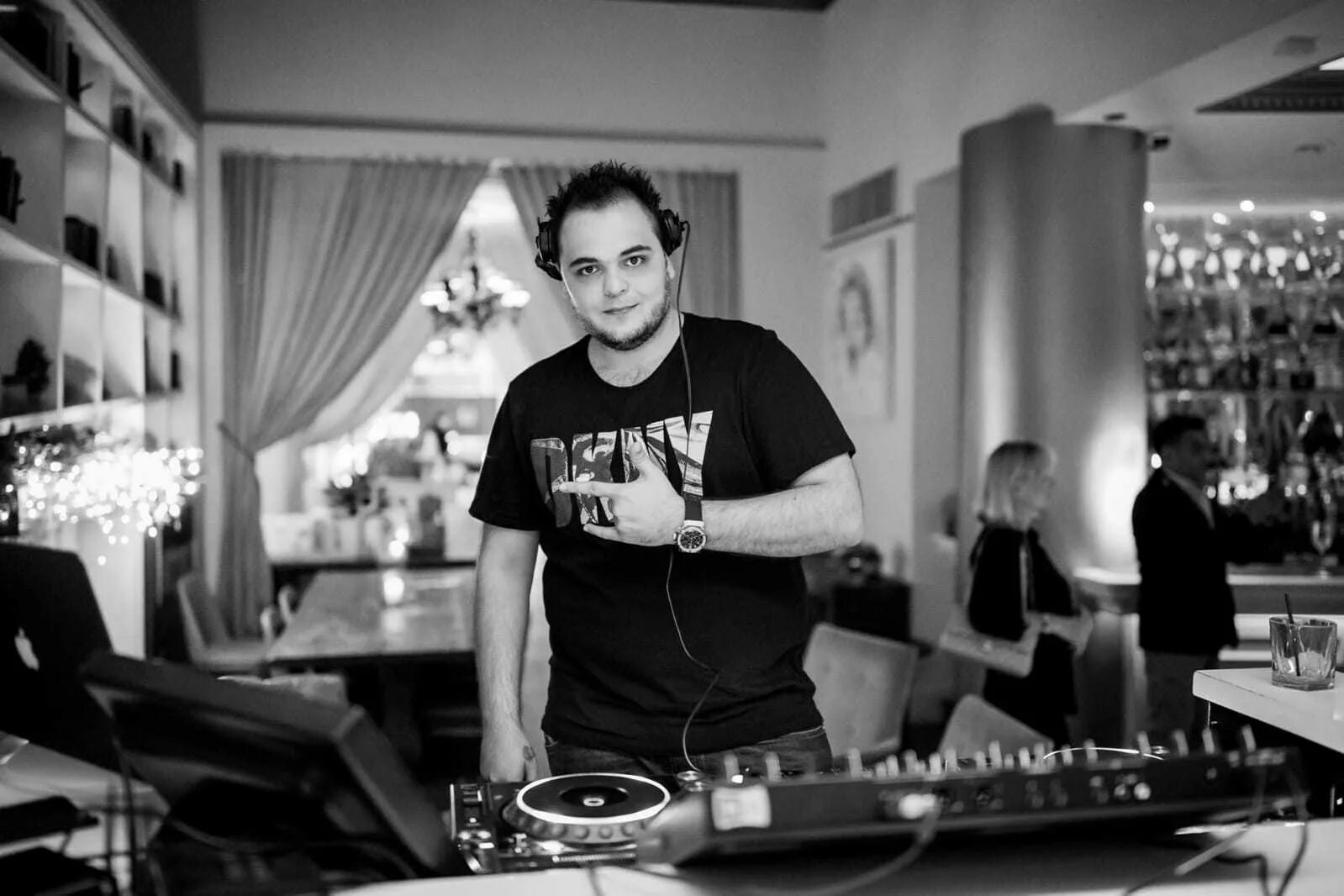 Майами dj. Dj miami. Музыкальное сопровождение. Майами диджей. Майами диджей.
