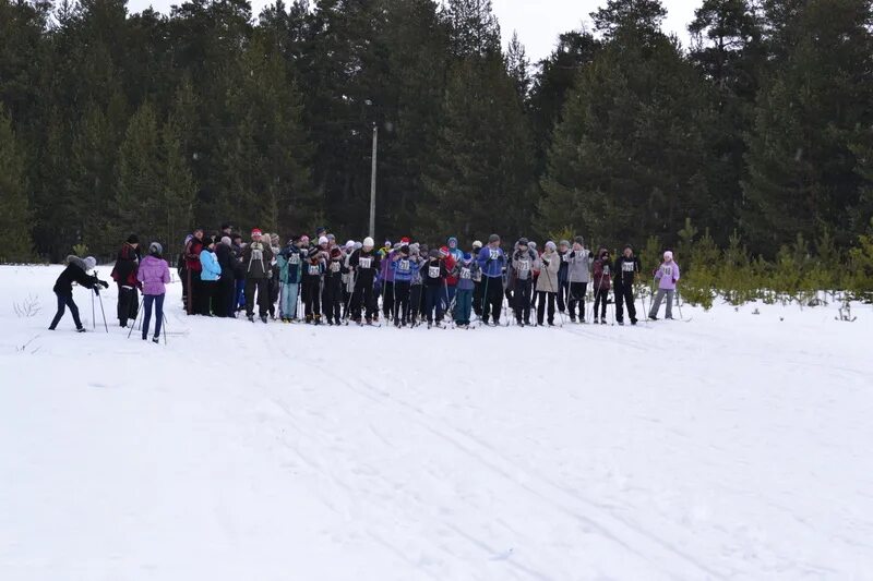 Погода в черной холунице на 10. Белая Холуница горнолыжный курорт. Черная Холуница. Белая Холуница спортивно туристический комплекс. Площадь города белая Холуница.