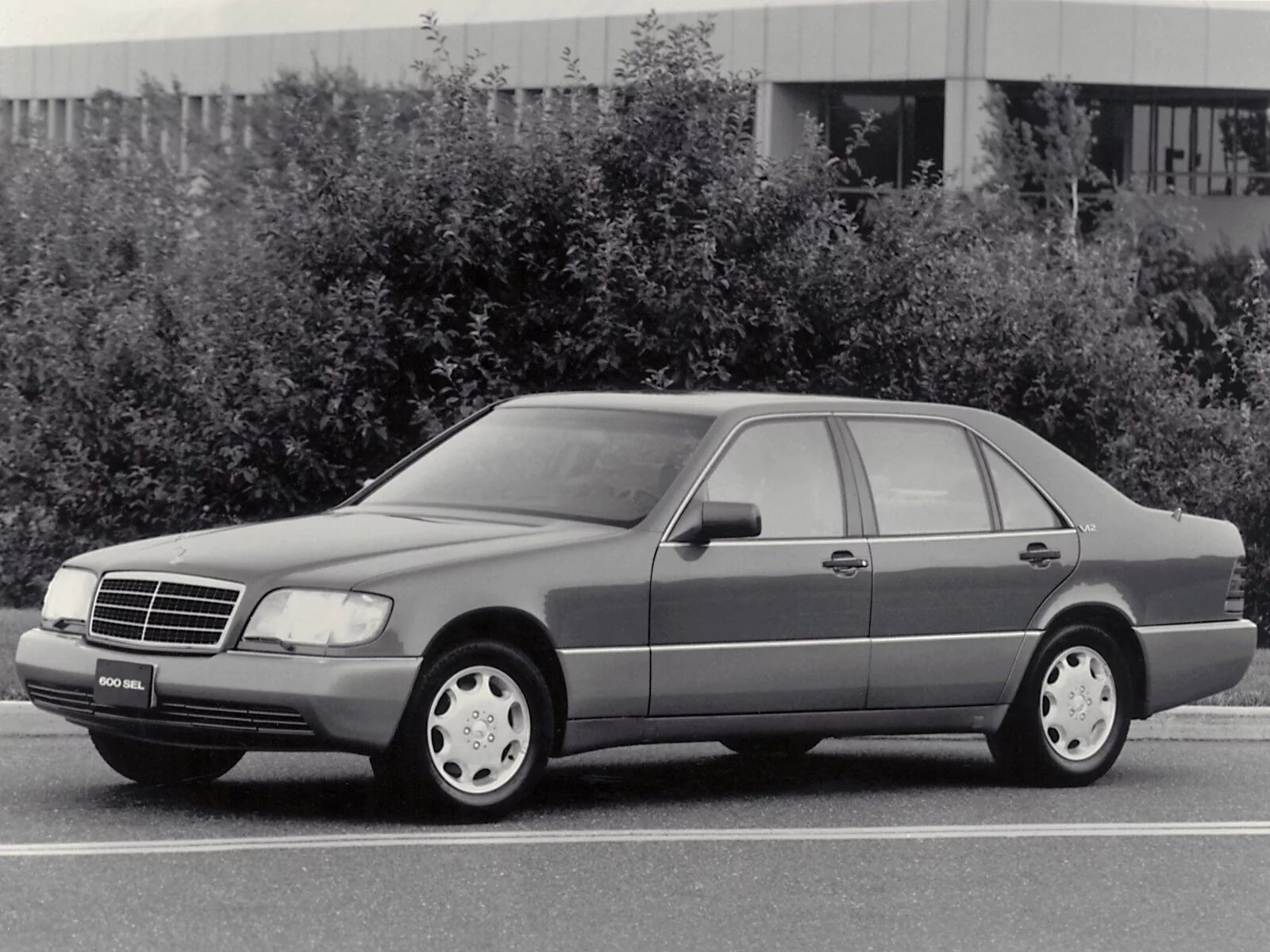 Купить мерседес s600. Mercedes-Benz w140. Mercedes Benz s class w140. Мерседес w140 s600. Mercedes Benz 600 sel w140.