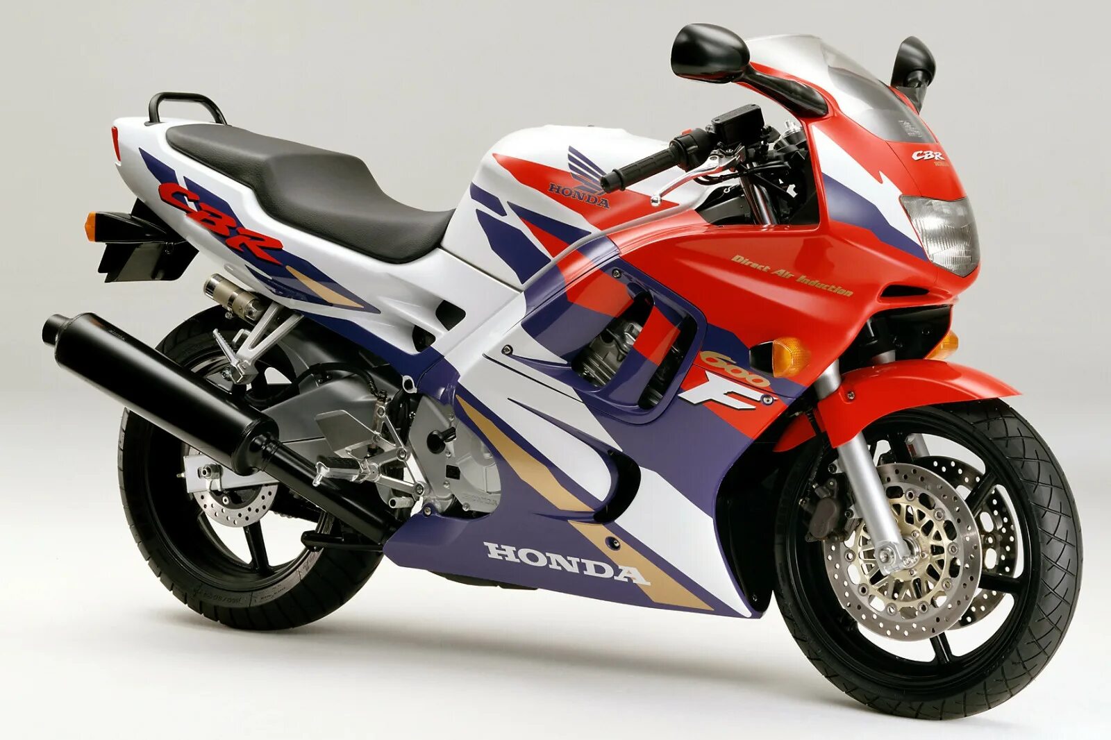 Купить мотоцикл хонда сбр. Honda CBR 600 f3. Honda CBR 600 f3 1995. Honda CBR 600 f1. Honda CBR 600 F 1998.
