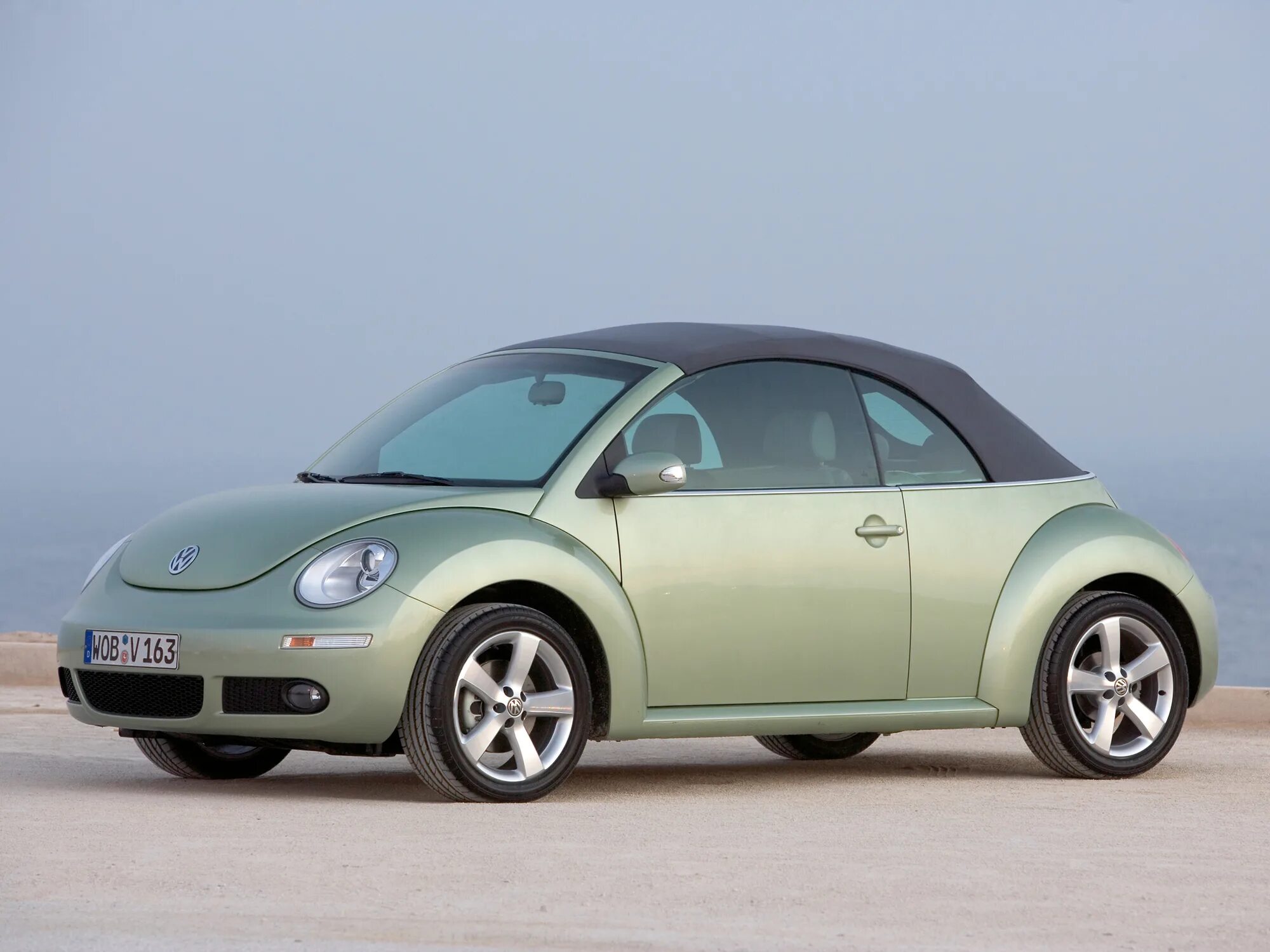 Фольксваген битл 1986. Vw beetle 2012. Фольксваген beetle 1 поколение. Volkswagen new beetle 2005. Volkswagen beetle 1.