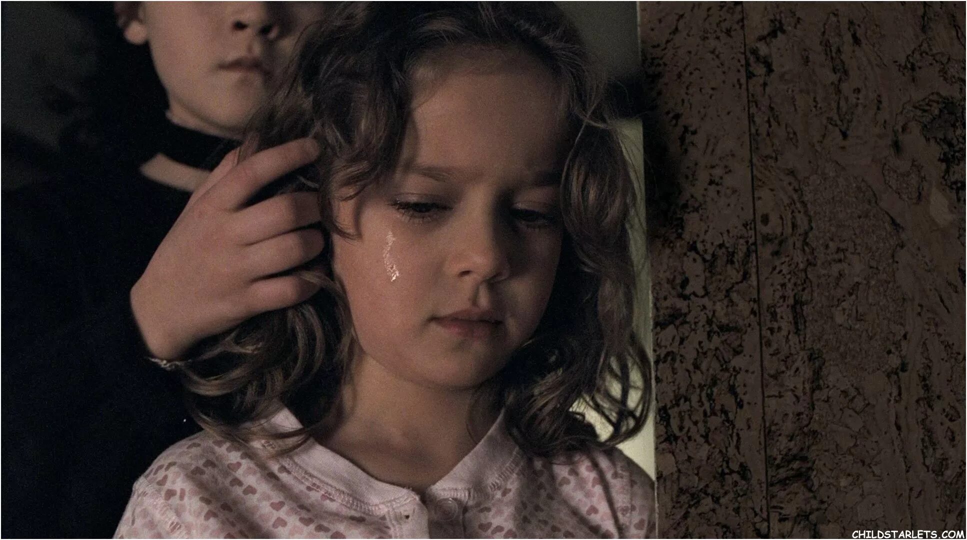 Табассум хашми. Ramona rahman. Несовершеннолетняя жена. Clandestine childhood. Ре мешай е девочке делатькоасльу.