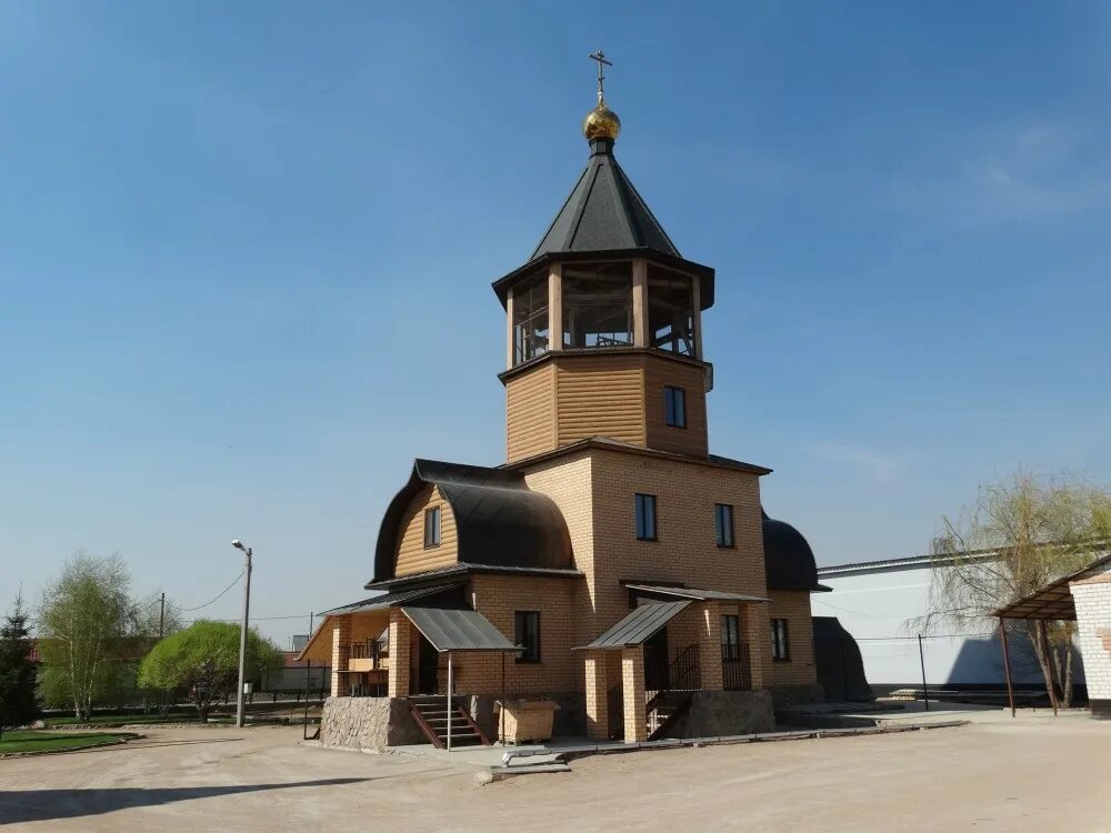 Новоорск ру главный объявления. П Новоорск Новоорского района Оренбургской области. Казанский храм Новоорск. Новоорск мечеть. Храм Казанской иконы Божией матери в Новоорске.