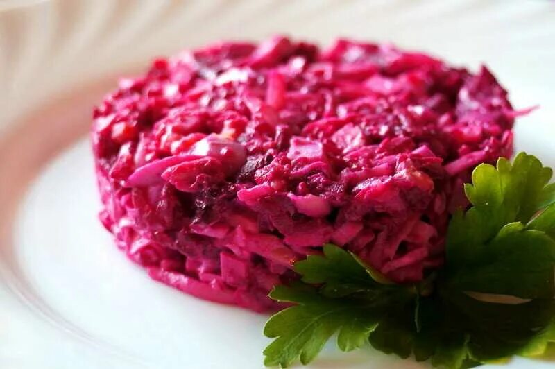 Салат из свеклы розовый фламинго. Салат фламинго с крабовыми. Салат розовый фламинго с крабовыми палочками. Салат розовый фламинго с крабовыми палочками. Салат розовый фламинго с крабовыми палочками и свеклой.