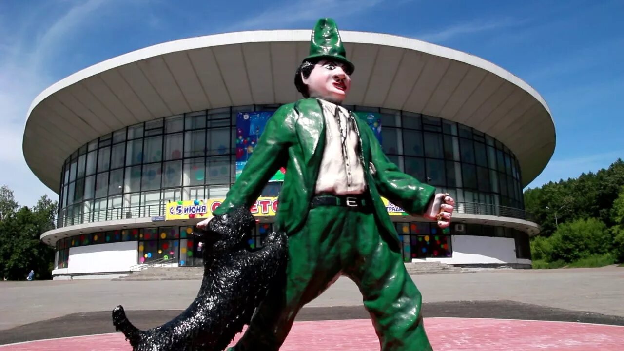 Клоун уфа. Уфимский госцирк уфа. Клоун уфа. Mime and boy. Помощь клоунам.