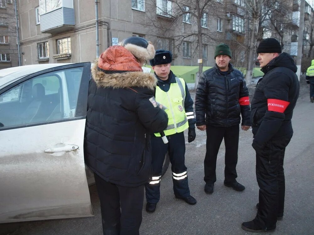 Работа гибдд магнитогорск. Сотрудники ГИБДД Магнитогорск. Сотрудники магнитогорского ГИБДД. ДПС Магнитогорск.