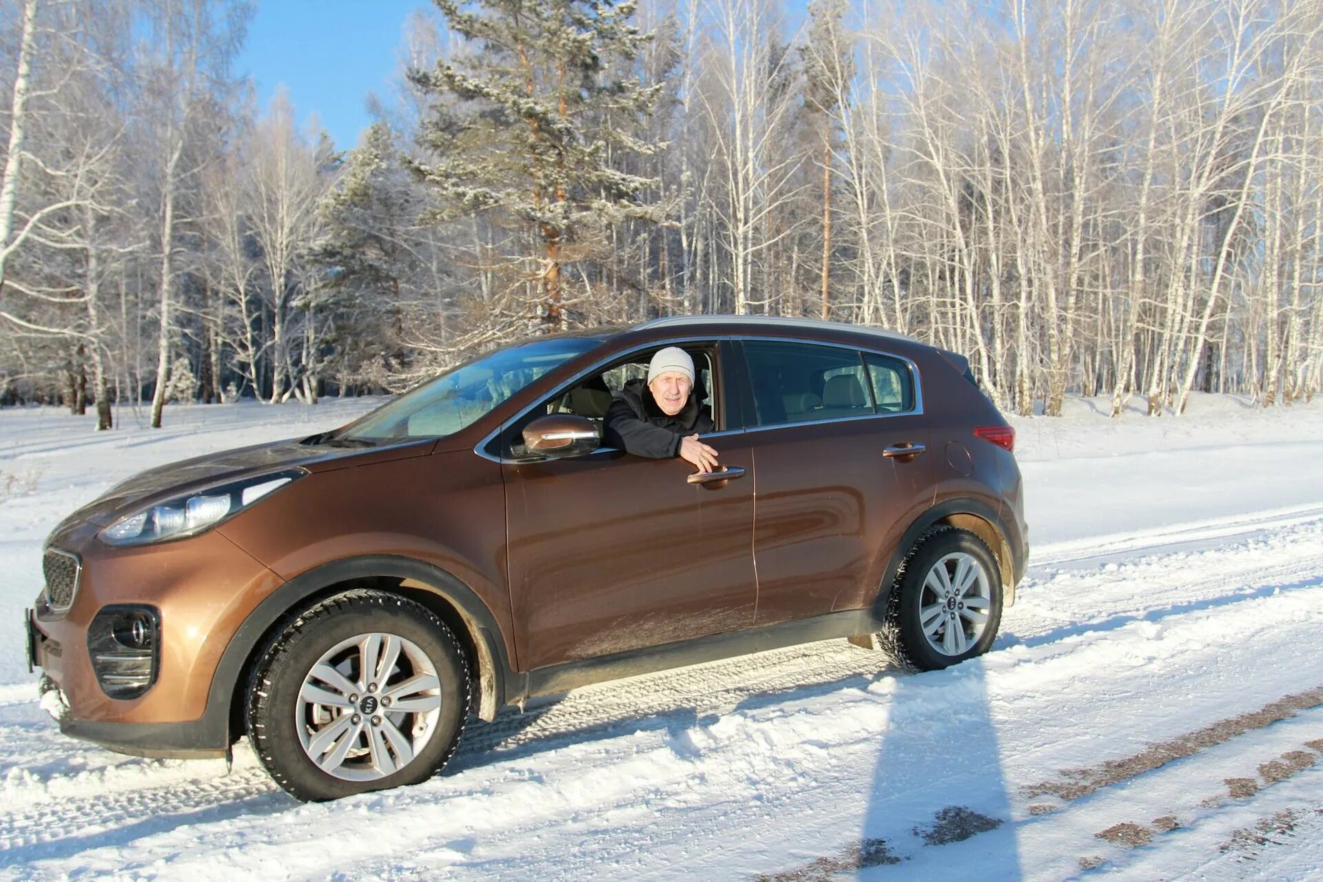 Кроссовки адидас газели коричневые. Киа спортейдж 2017 года коричневый. Форум коричневыми. Винилискожа eva 12 (шир. Адидас форум коричневые.