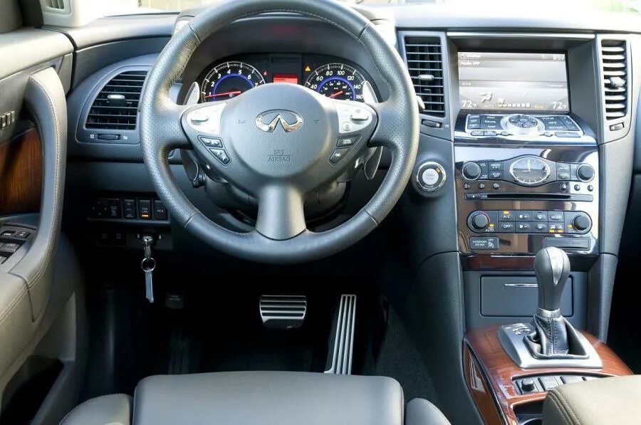 Как открыть инфинити fx35. Infiniti fx50 2009. infiniti fx 2009. infiniti fx50 салон. fx35 infiniti 2009 салон.