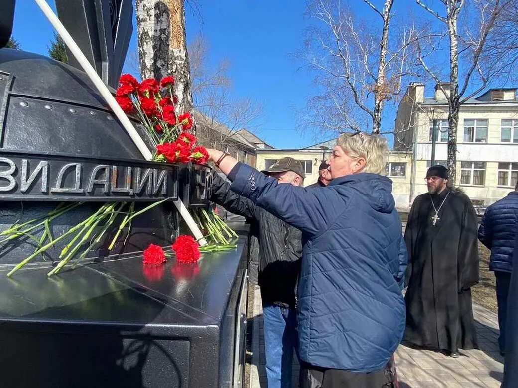 Годовщина чернобыльской аэс. Чернобыль память. Годовщина Чернобыльской. Чернобыль день памяти. 37 Лет со дня Чернобыльской катастрофы.