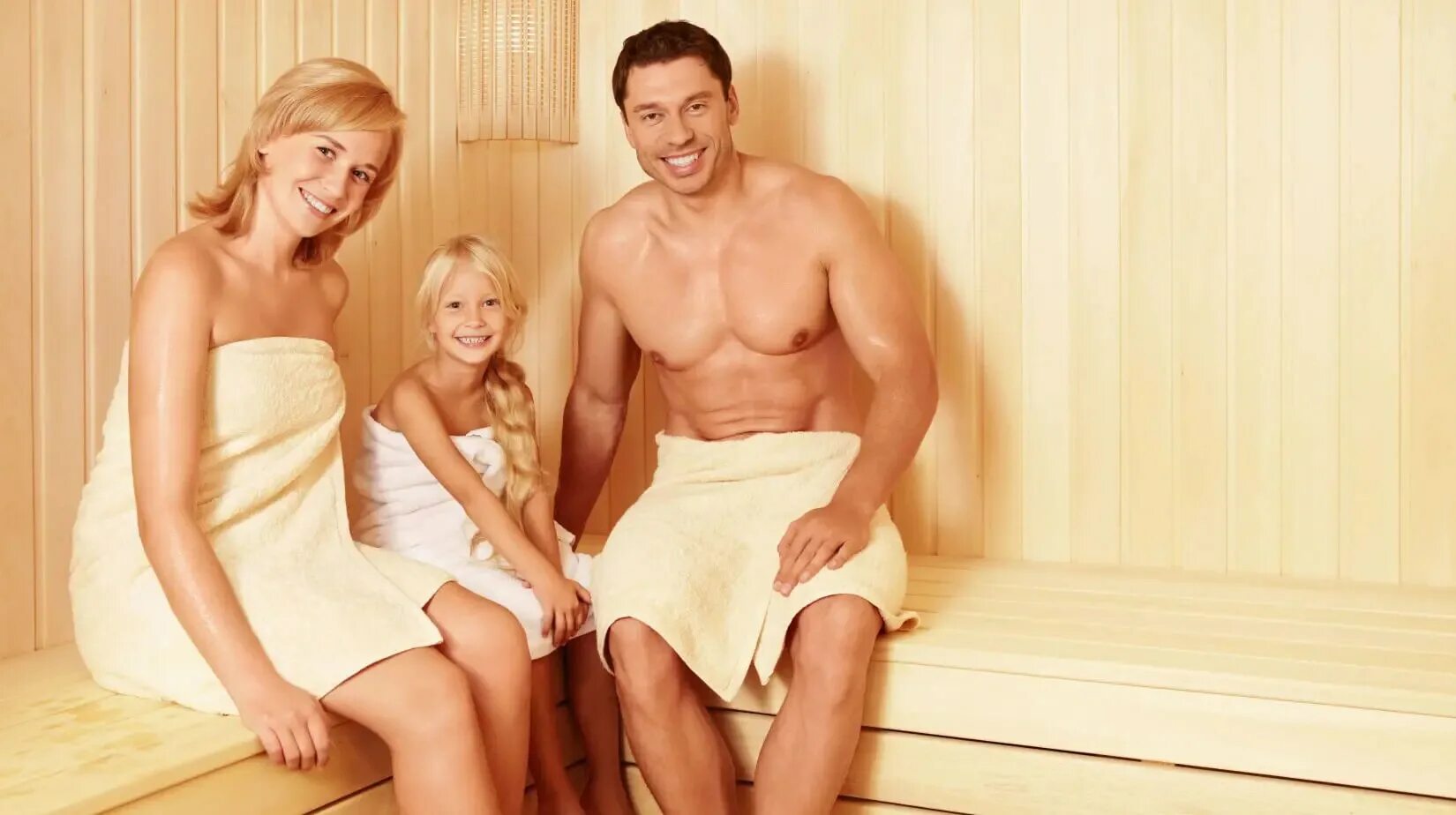 семья парится в бане. сауна семья. баня рассказ семейных пар. баня рассказ семейных пар. взрослые женщины в парной.