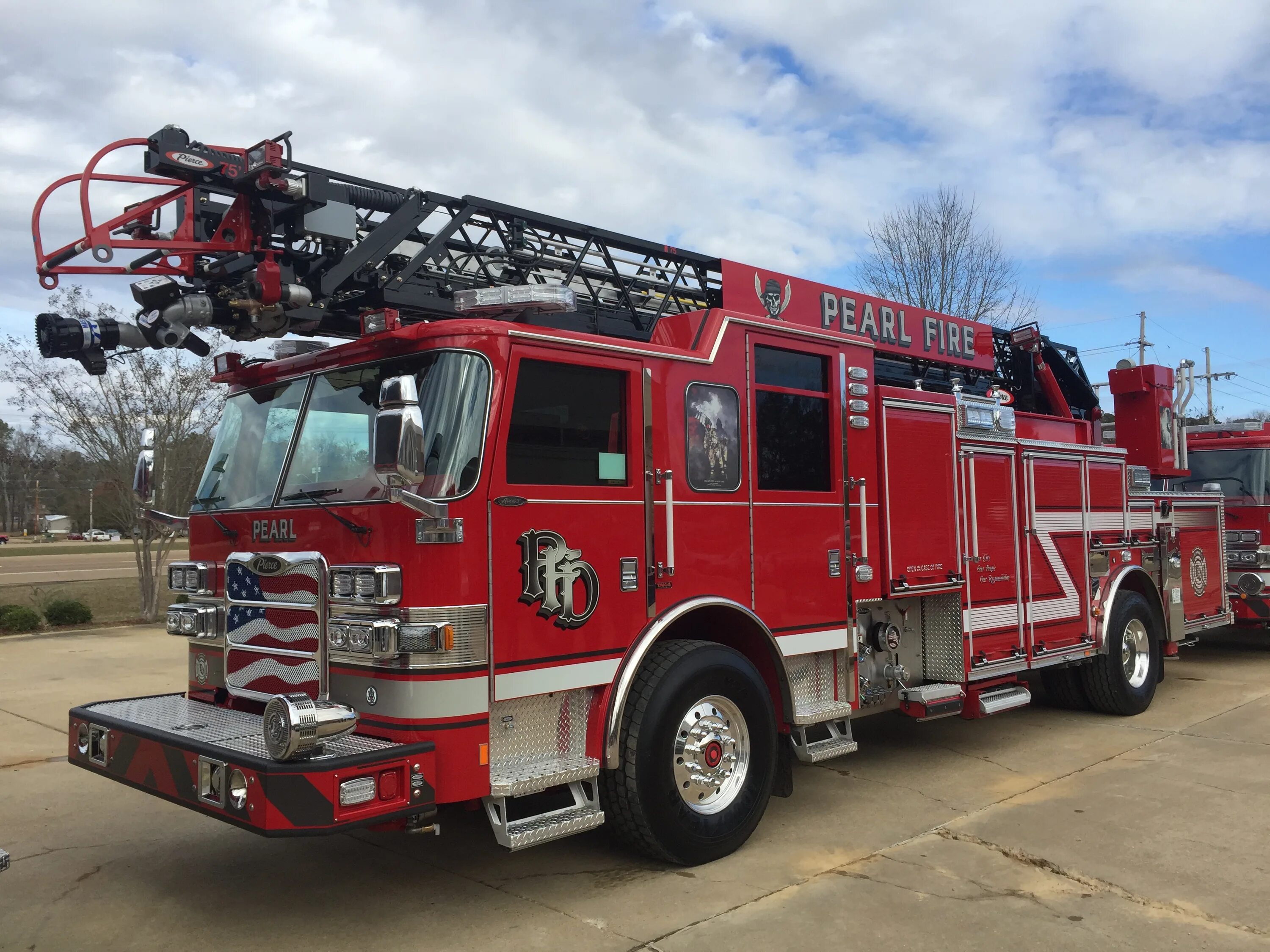 Пожарная машина сборка. Pierce Fire Truck. Пожарная машина. Пожарный автомобиль. Китайская пожарная машина.