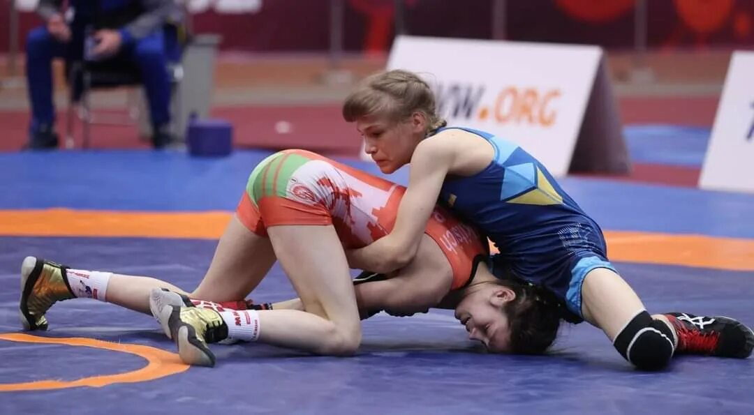 Борьба вольная европа первенство. Борьба спорт. Гёуль борьба в прямом эфире. Арсланбек алиев вольная борьба. Чемпионат европы по борьбе.