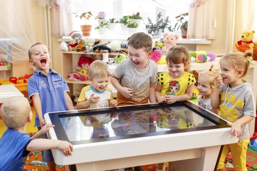 интерактивный комплекс играй и развивайся. интерактивное оборудование для детского сада. развивающие игры в детском саду. интерактивный стол для детского сада. интерактивный детский сад.