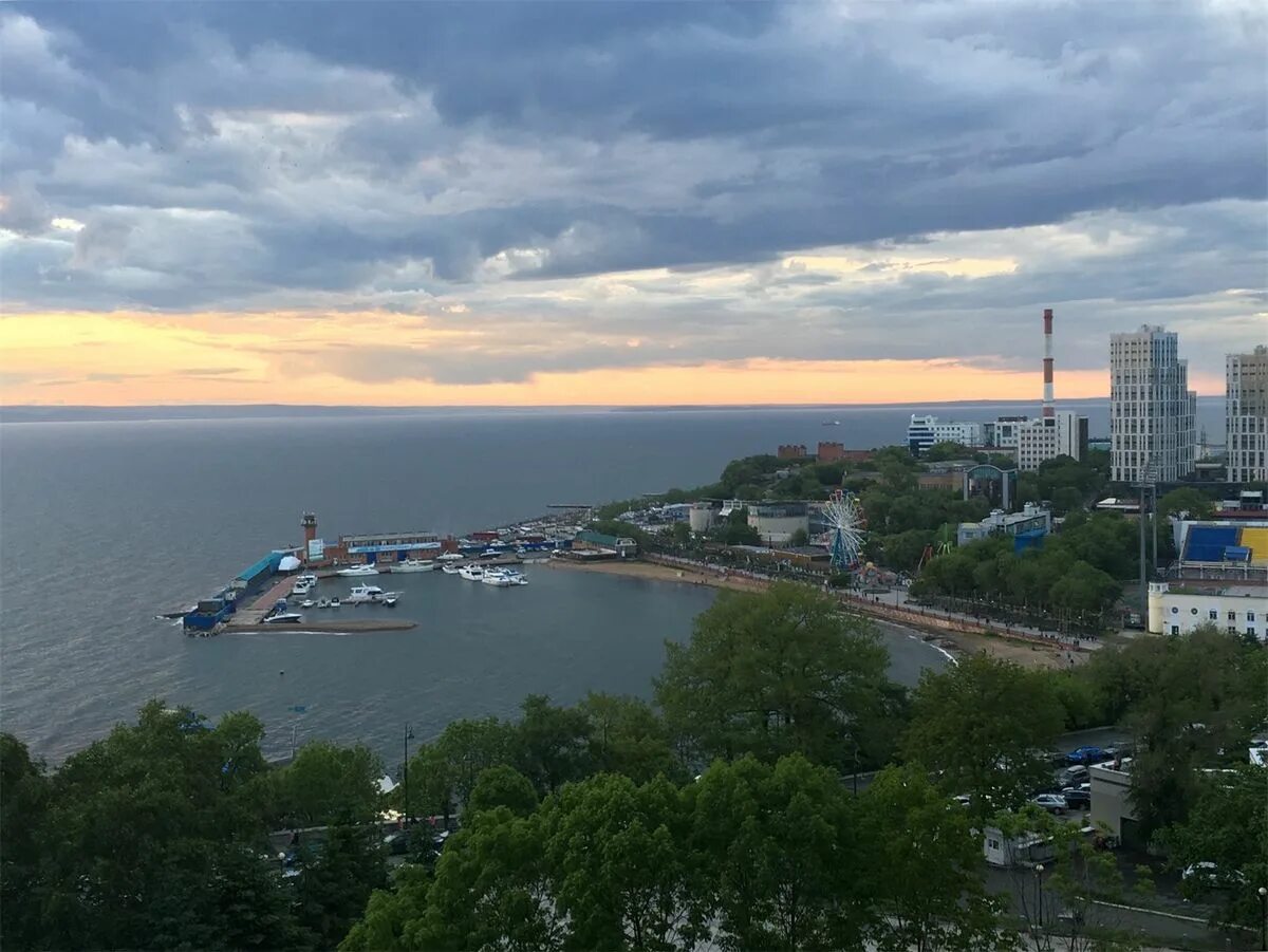 Амурский залив Владивосток. ЖК залив Владивосток. Набережная 20 Владивосток. Гостиница Экватор Владивосток. Амурский залив сайт