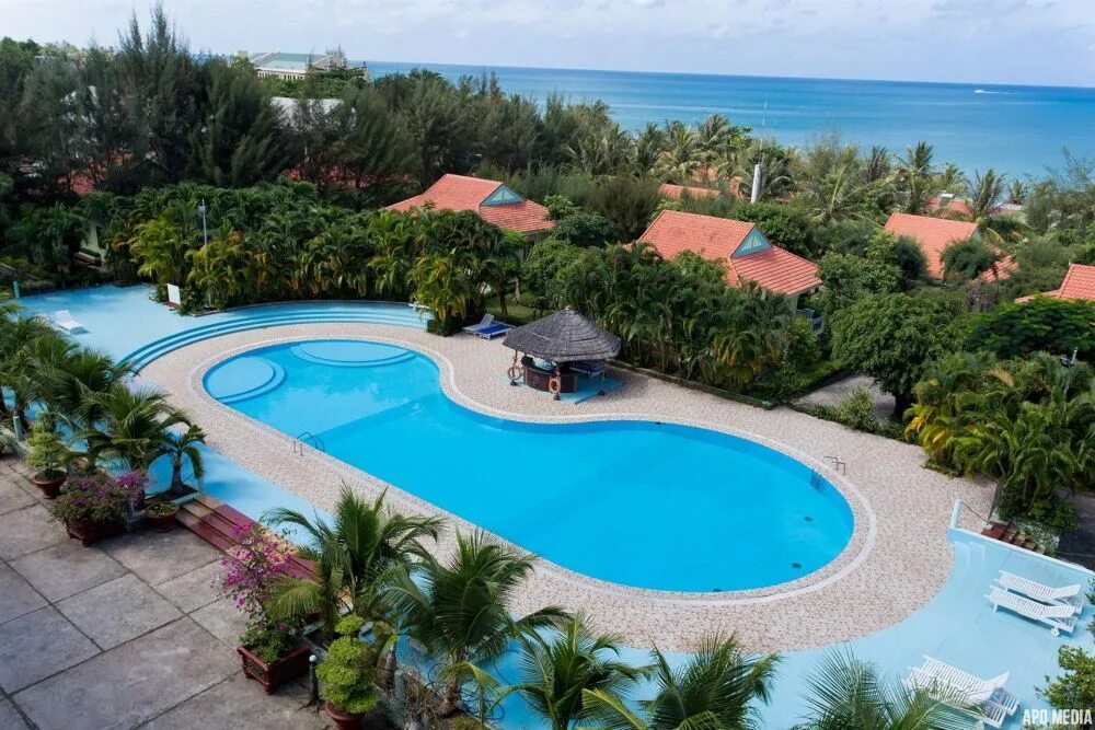 Пху хай резорт вьетнам. Hawaii resort phu quoc. Hawaii resort phu quoc. Sunset town phu quoc. Hawaii resort phu quoc.