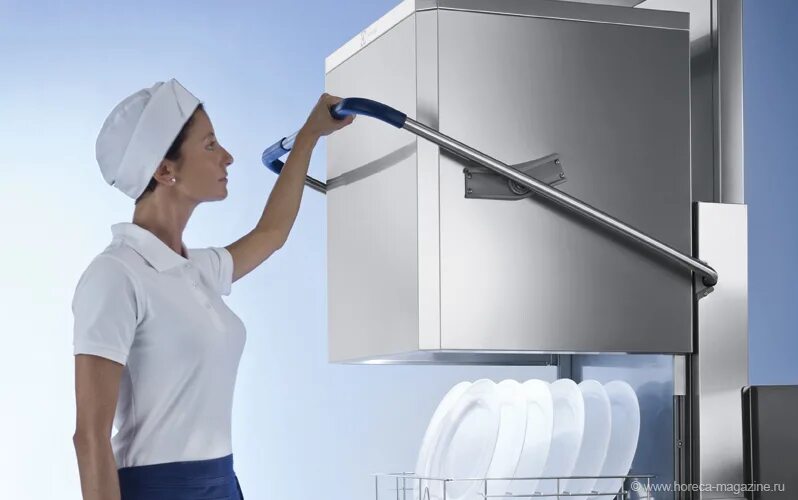 требуется кухонный работник. мойщик посуды на производстве. мойщица посуды в кафе. мойщица посуды градус правила. работа в новгороде мойщица.