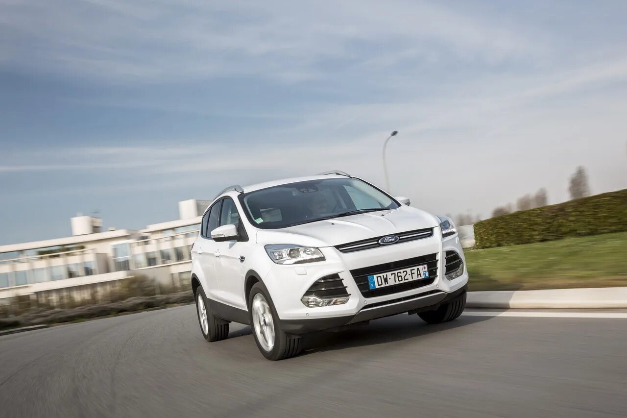 Форд куга полный. Ford Kuga 2. Ford Kuga 4x4. Форд Куга 2013. Ford Kuga dm2.