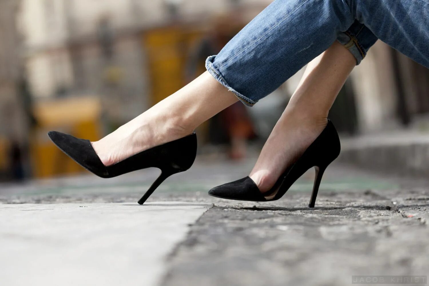 Black high heels. Туфли черные. Черные лодочки на шпильке. Обувь Heels Pumps. Скошенный каблук.